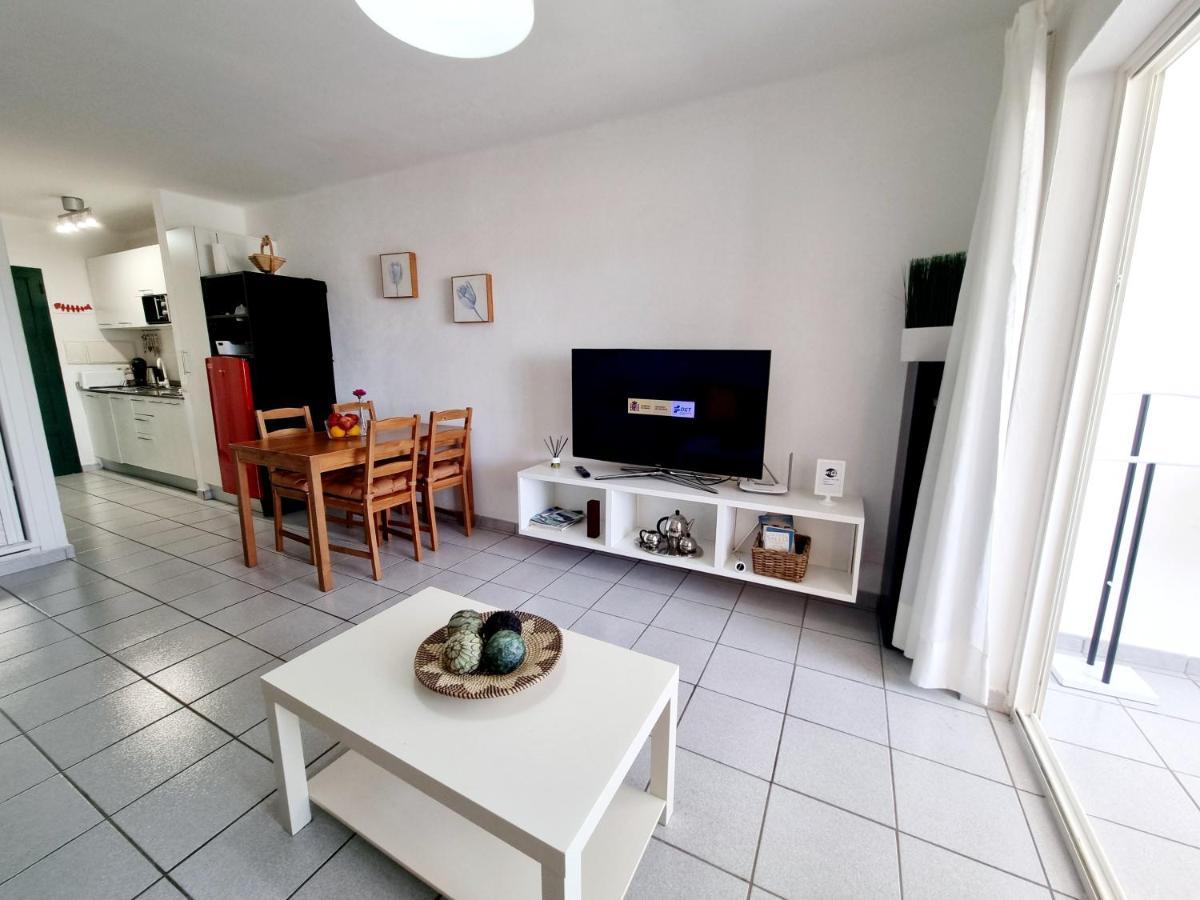 Luxury Apartamento Luz De Mar Complejo Playa Roca Costa Teguise Exterior foto