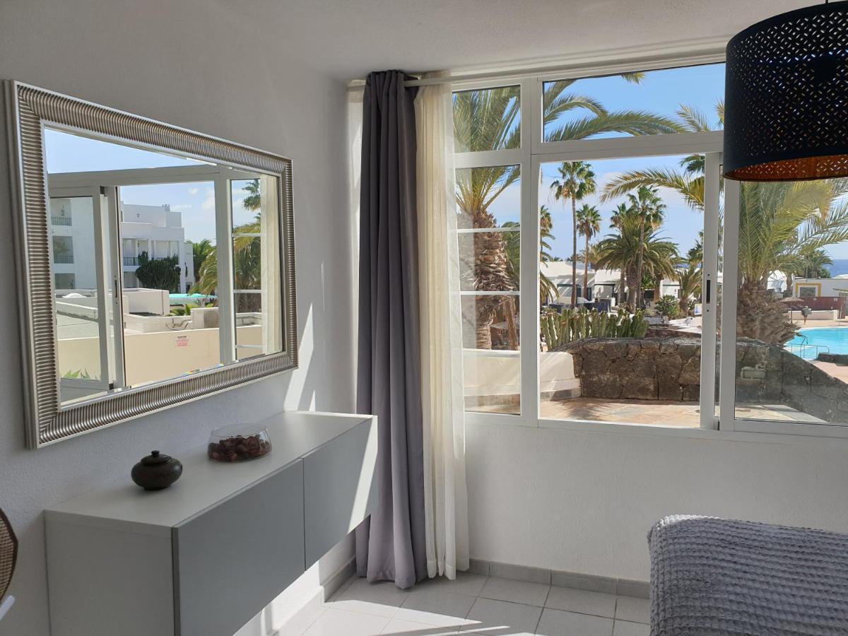 Luxury Apartamento Luz De Mar Complejo Playa Roca Costa Teguise Exterior foto